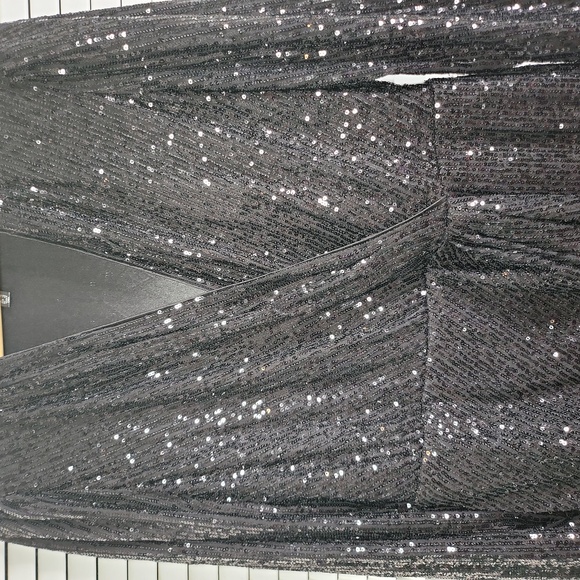 KAIA SEQUIN LONG SLEEVE FAUX WRAP DRESS size 12 BLK - Picture 8 of 9